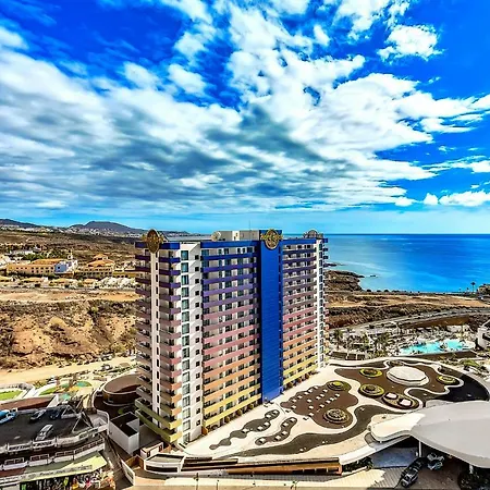 Penthouse Near The Ocean Appartamento *